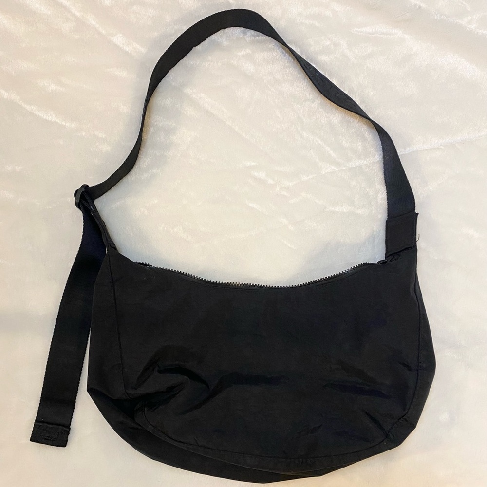 BAGGU Medium Black Crescent